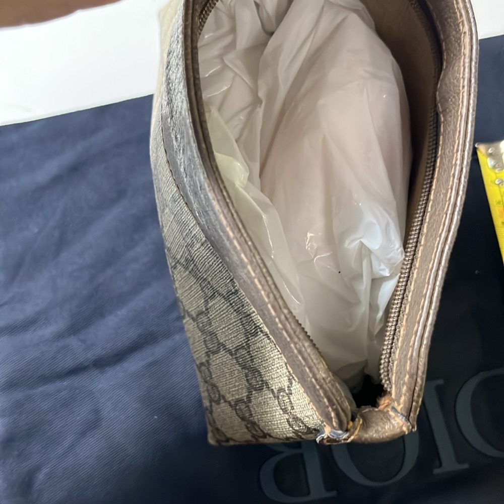 Gucci Monogram Brown Mini Clutch Bag 89-01-020 Accessory Collection - Picture 9 of 15